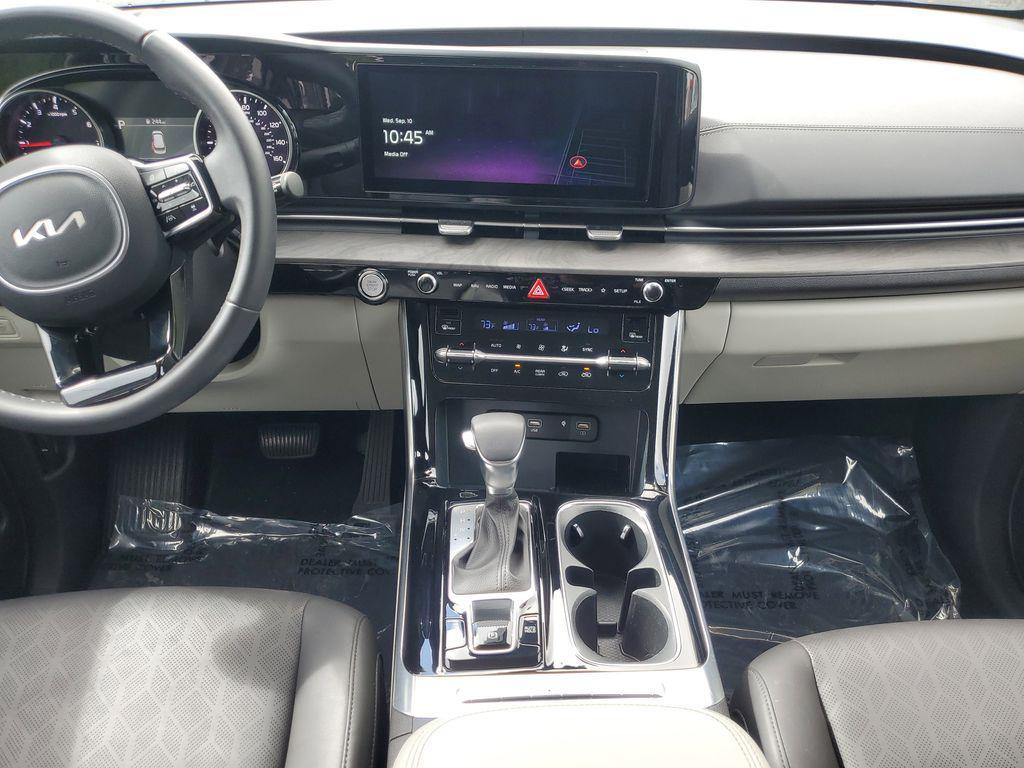 used 2024 Kia Carnival car, priced at $36,250