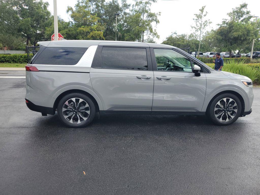 used 2024 Kia Carnival car, priced at $36,250