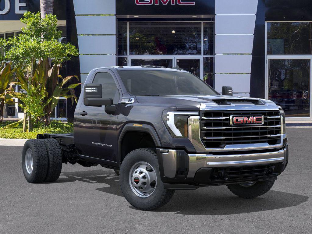 new 2025 GMC Sierra 3500 car, priced at $73,925