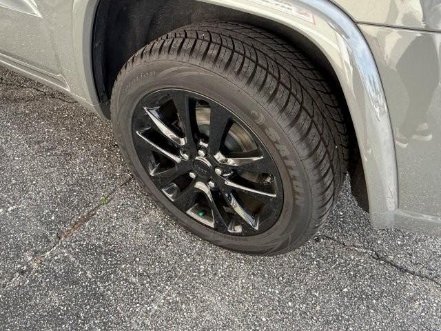used 2020 Jeep Grand Cherokee car, priced at $23,590