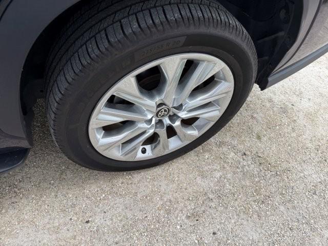 used 2021 Toyota Highlander car, priced at $35,988