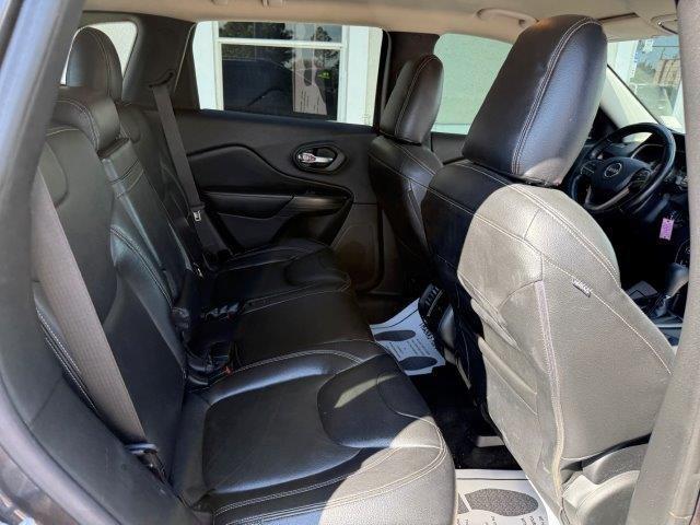 used 2015 Jeep Cherokee car, priced at $8,990