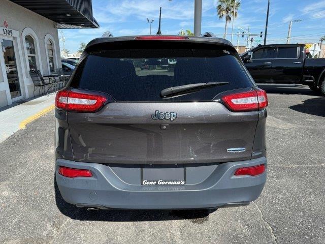 used 2015 Jeep Cherokee car, priced at $8,990