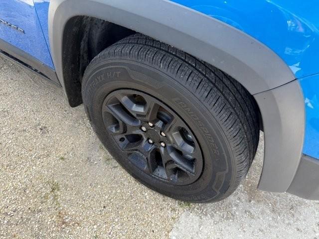 used 2021 Jeep Cherokee car, priced at $16,988