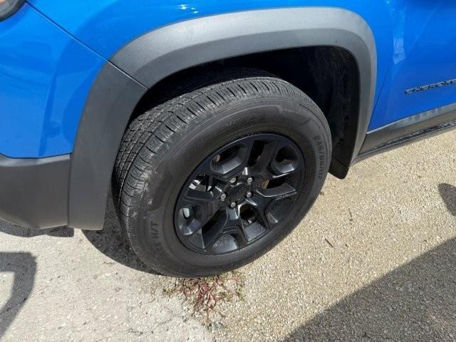 used 2021 Jeep Cherokee car, priced at $16,988