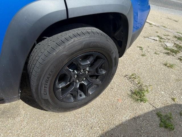 used 2021 Jeep Cherokee car, priced at $16,988