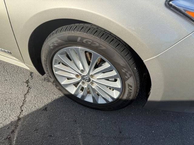 used 2015 Toyota Avalon Hybrid car, priced at $23,990