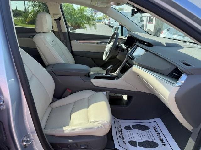 used 2017 Cadillac XT5 car, priced at $18,990