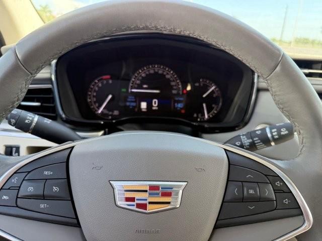 used 2017 Cadillac XT5 car, priced at $18,990
