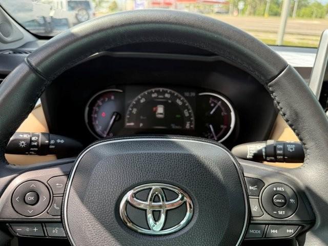 used 2020 Toyota RAV4 car, priced at $25,988