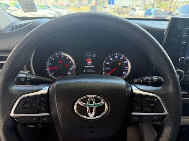 used 2021 Toyota Highlander car, priced at $27,590