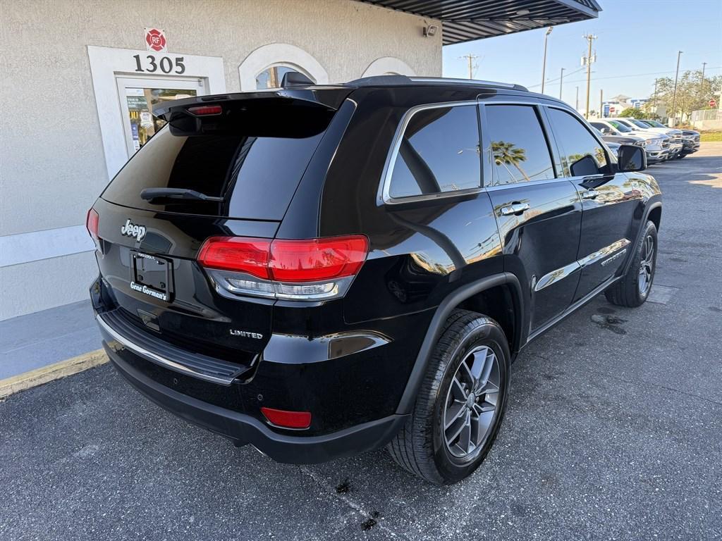 used 2017 Jeep Grand Cherokee car, priced at $17,990