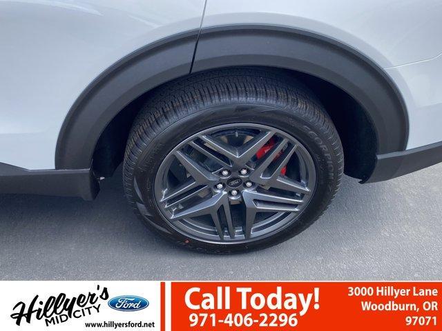new 2025 Ford Explorer car