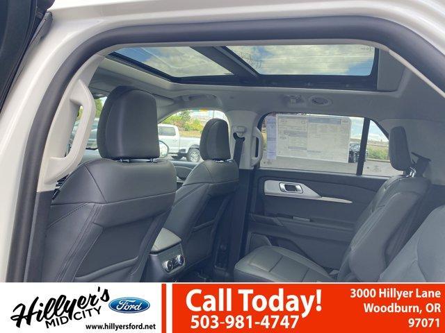 new 2025 Ford Explorer car
