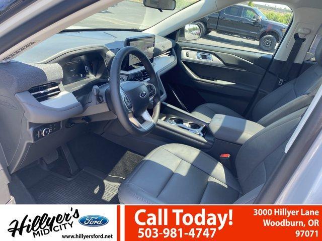 new 2025 Ford Explorer car