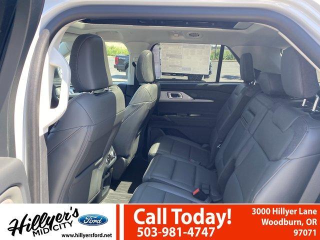 new 2025 Ford Explorer car
