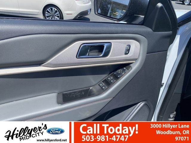 new 2025 Ford Explorer car