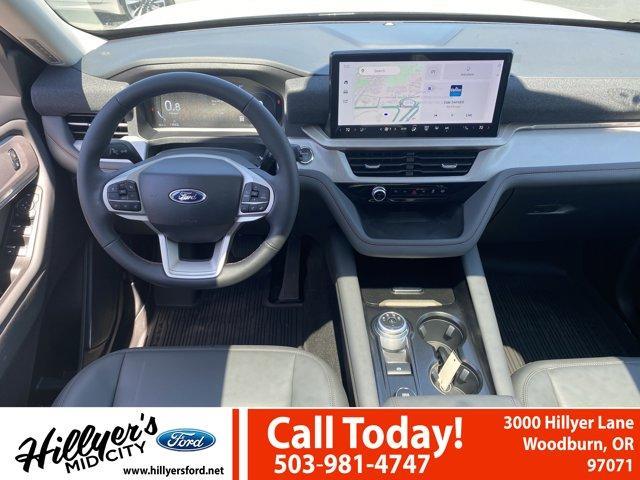 new 2025 Ford Explorer car