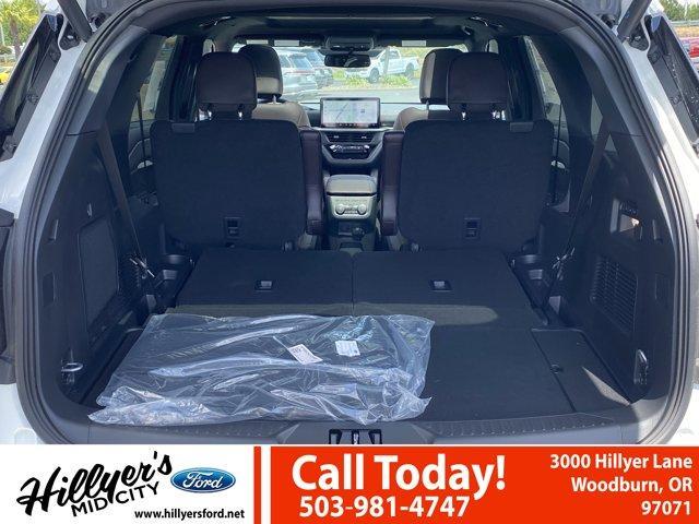 new 2025 Ford Explorer car