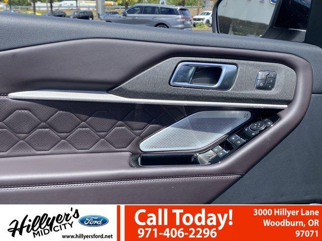new 2025 Ford Explorer car