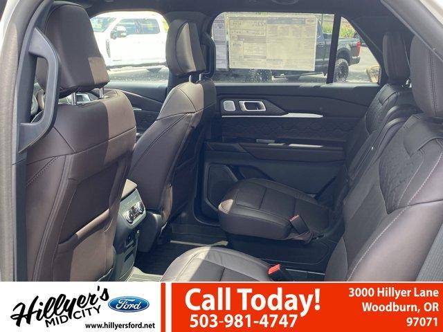 new 2025 Ford Explorer car