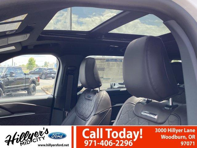 new 2025 Ford Explorer car