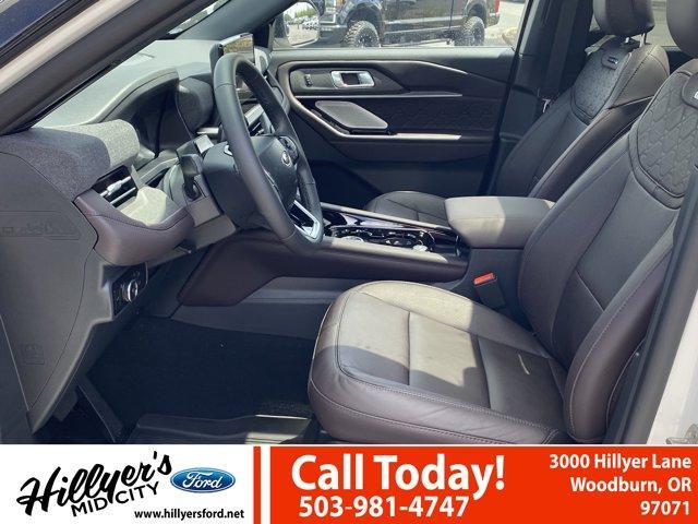 new 2025 Ford Explorer car