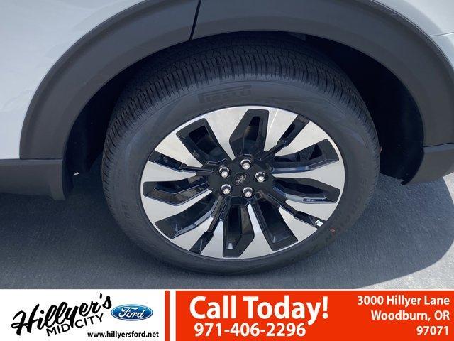 new 2025 Ford Explorer car