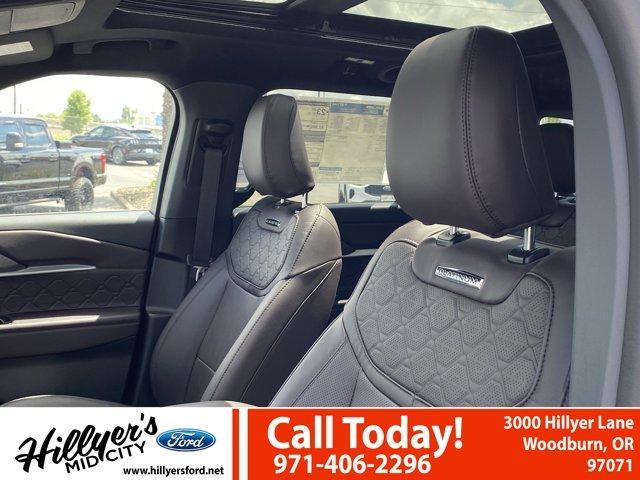 new 2025 Ford Explorer car