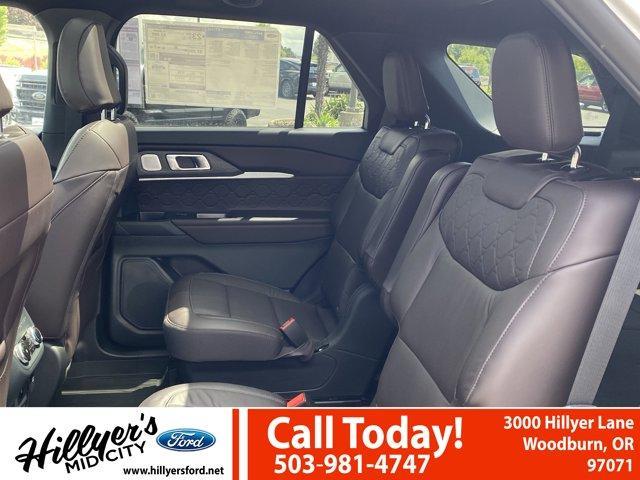 new 2025 Ford Explorer car