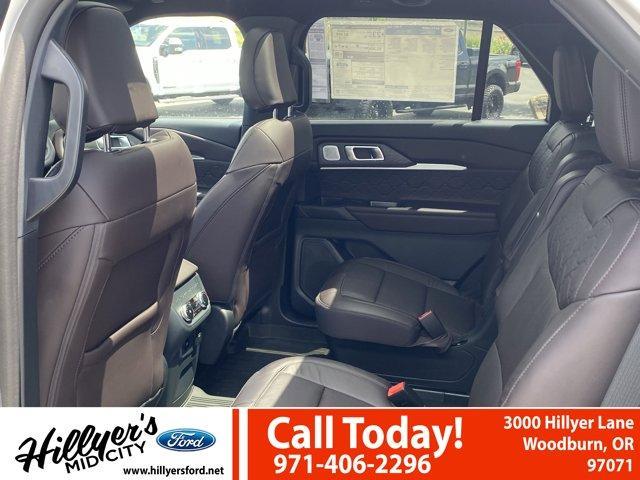 new 2025 Ford Explorer car
