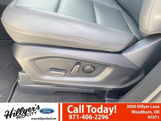new 2025 Ford Explorer car