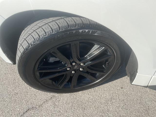 used 2022 Ford Edge car, priced at $24,000
