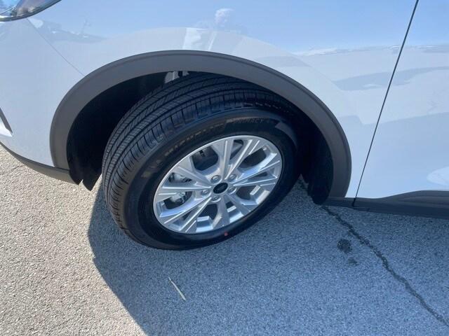 new 2025 Ford Escape car, priced at $29,500