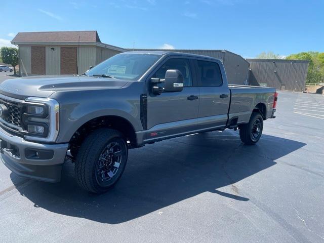new 2024 Ford F-350 car, priced at $73,500