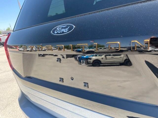 new 2025 Ford Expedition car, priced at $83,000