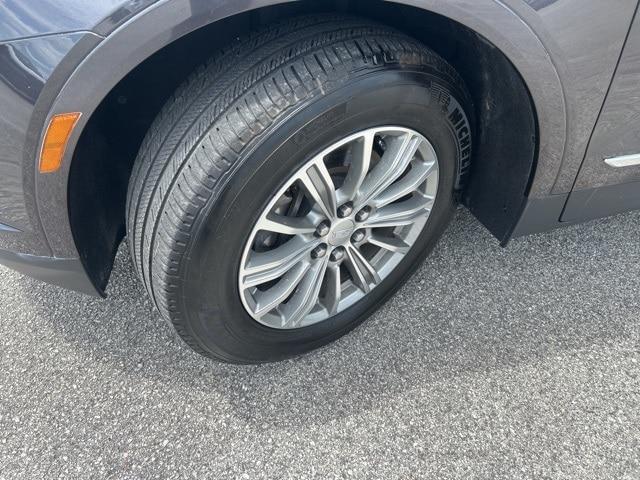 used 2017 Cadillac XT5 car, priced at $18,500