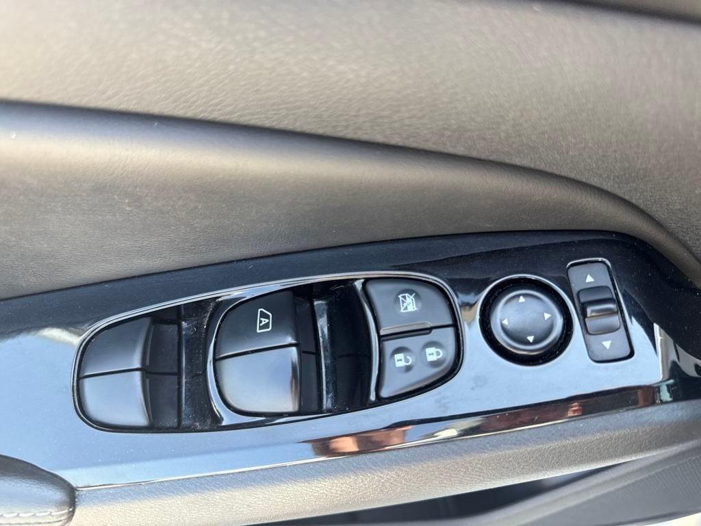 used 2023 Nissan Altima car, priced at $20,298