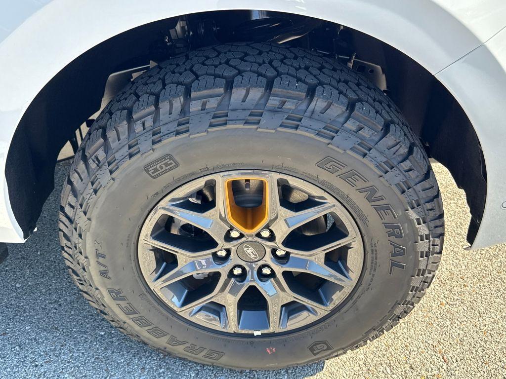 new 2025 Ford Expedition car, priced at $79,418