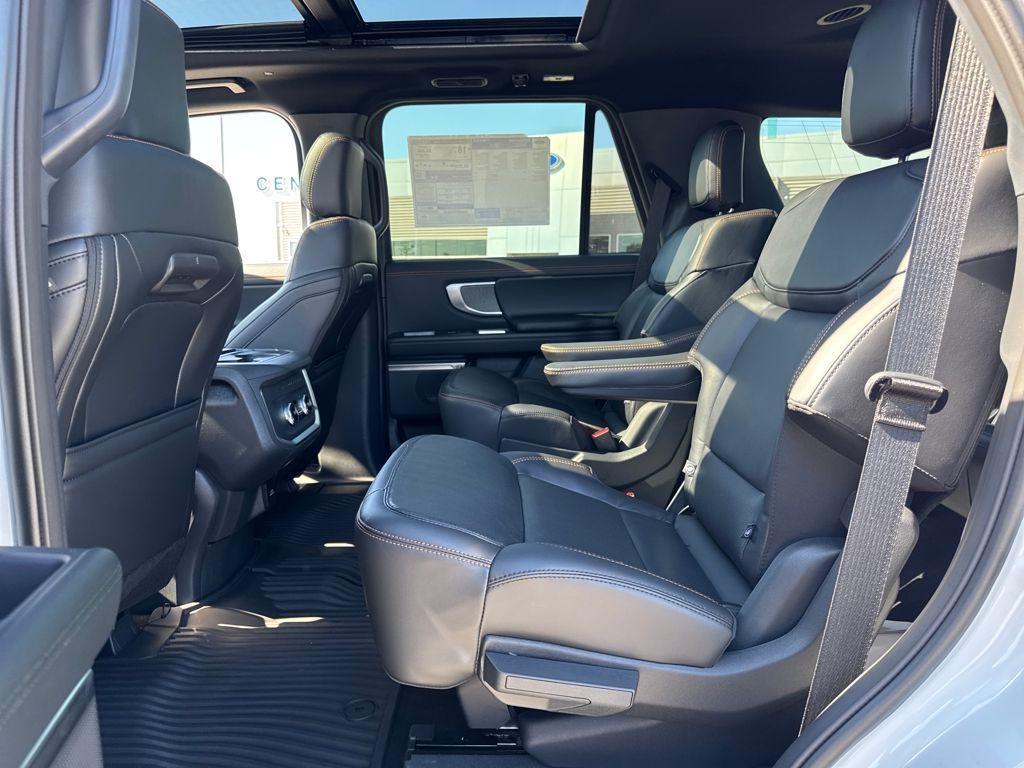 new 2025 Ford Expedition car, priced at $79,418