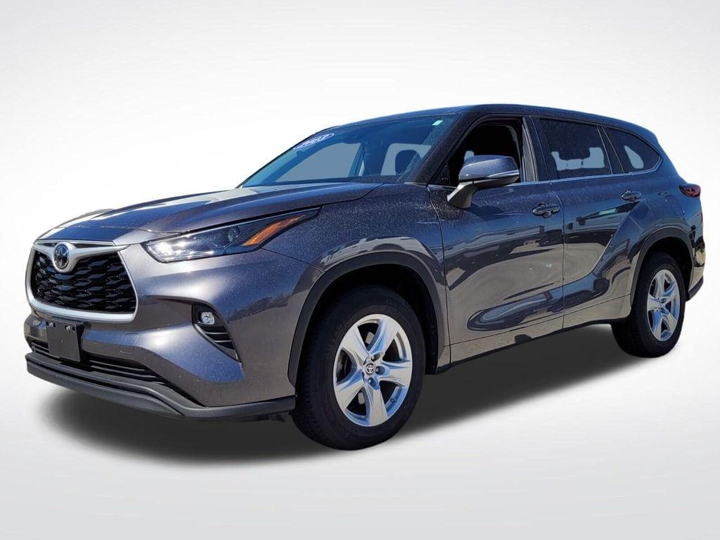 used 2023 Toyota Highlander car, priced at $29,999