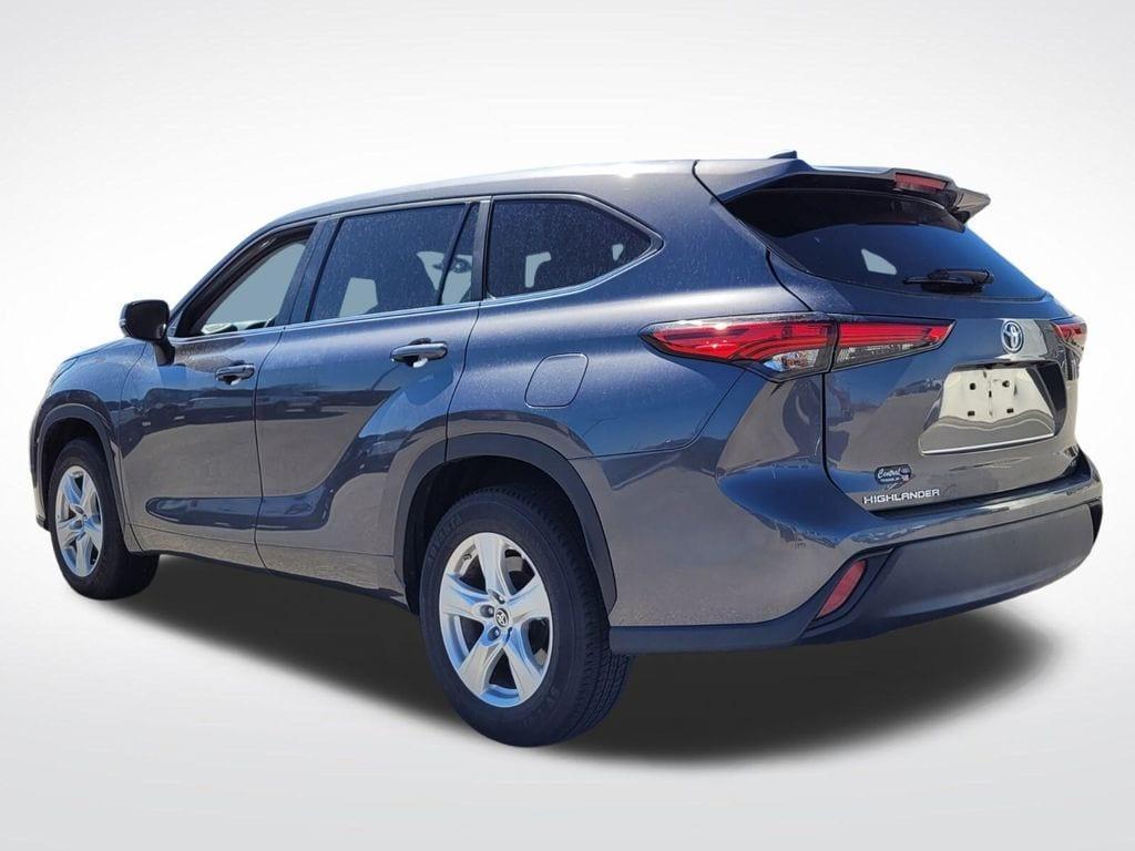 used 2023 Toyota Highlander car, priced at $29,499