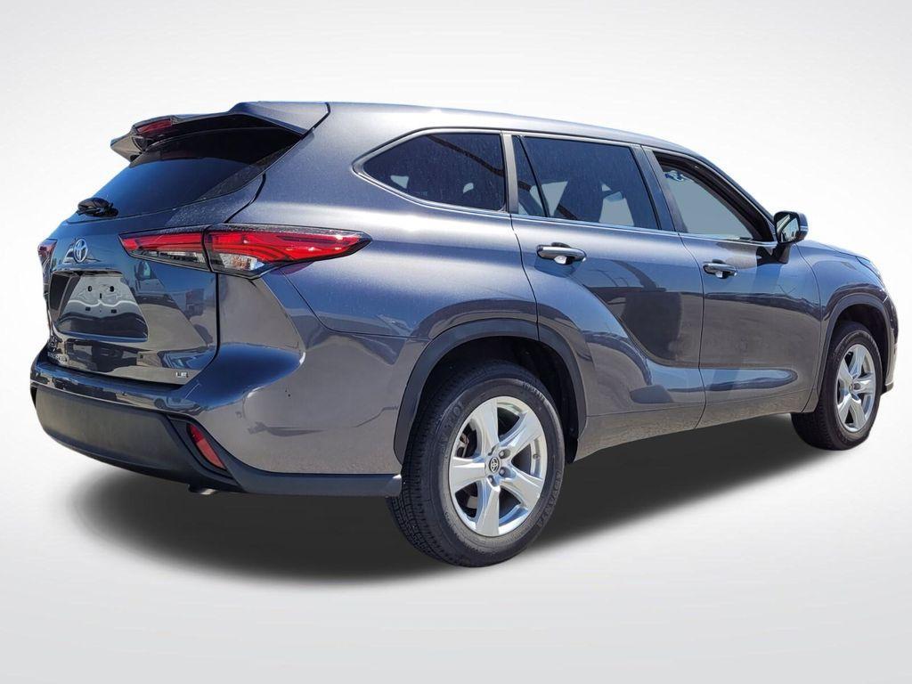 used 2023 Toyota Highlander car, priced at $29,499
