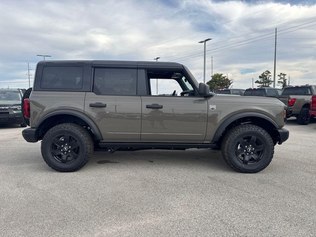 new 2025 Ford Bronco car, priced at $50,784