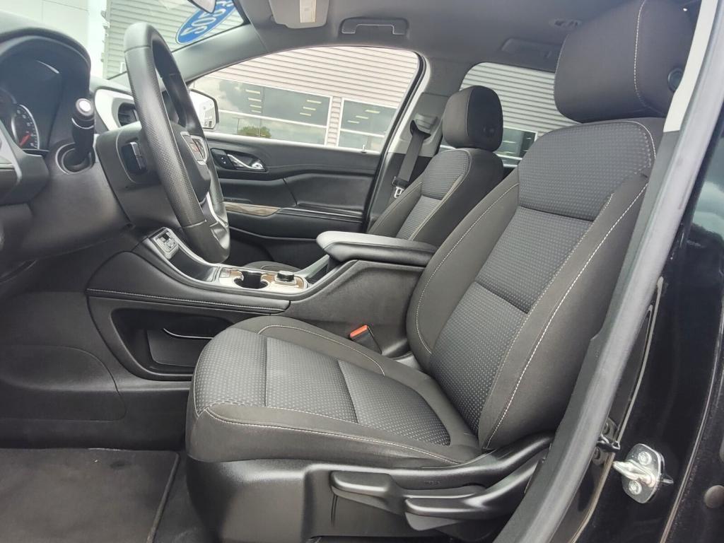 used 2023 GMC Acadia car, priced at $28,995