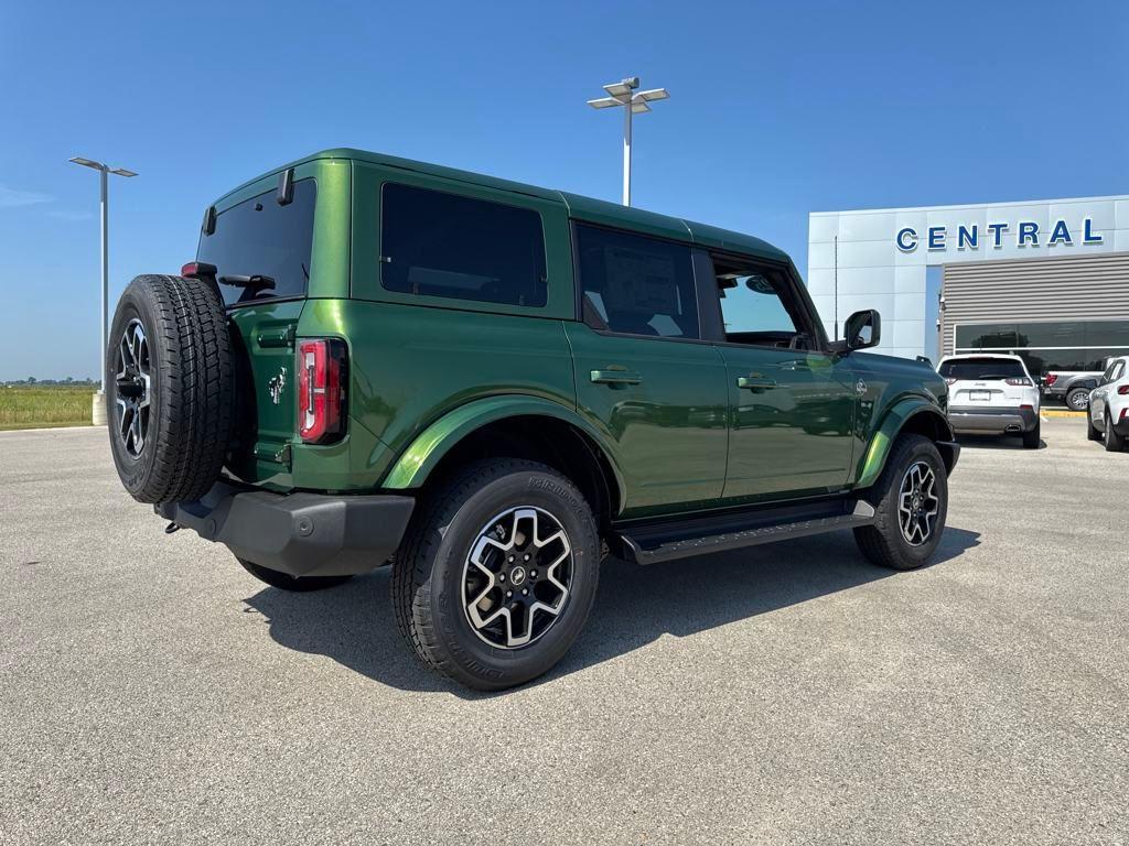new 2025 Ford Bronco car, priced at $49,738