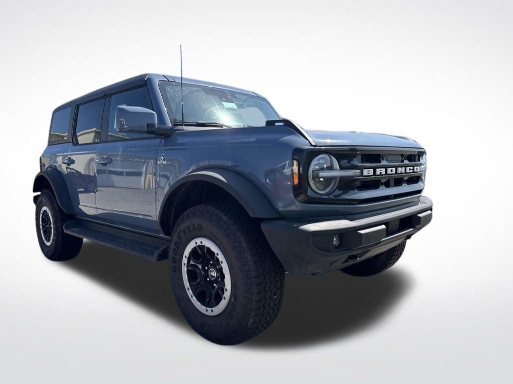 new 2025 Ford Bronco car, priced at $59,717