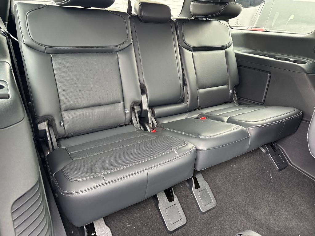 new 2025 Ford Expedition car, priced at $77,415