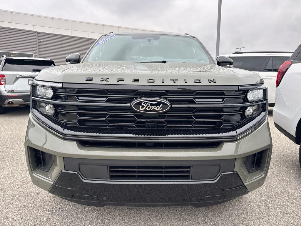 new 2025 Ford Expedition car, priced at $77,415