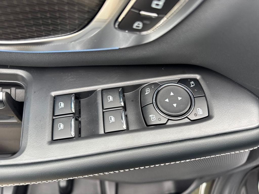 new 2025 Ford Expedition car, priced at $77,415